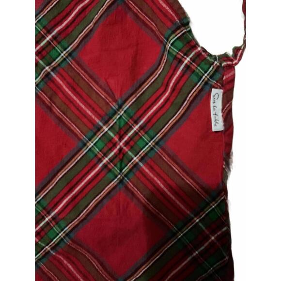 Sur La Table Cozy Red Plaid Kitchen Apron with Adjustable Neck Strap (Adult) - Picture 4 of 4